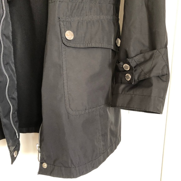 Black rain jacket - Picture 4 of 5